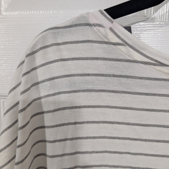 NWT Lane Bryant White & Gray Striped Short Sleeve Tee in Size 18/20 (2X) - Picture 9 of 10